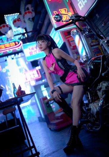 新梅金瓶