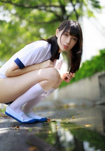 尹律相识